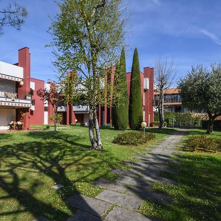 Holiday Sirmione Apartments Экстерьер фото