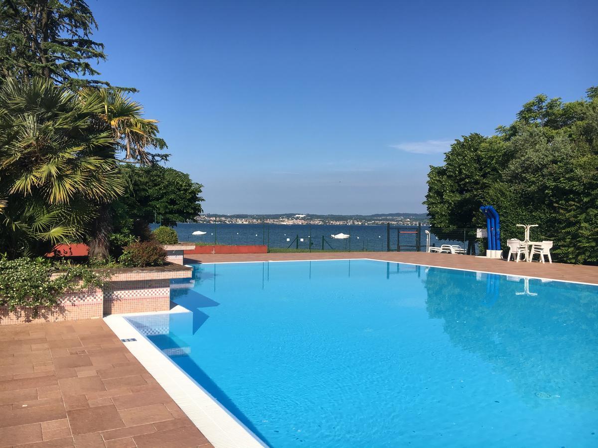 Holiday Sirmione Apartments Экстерьер фото