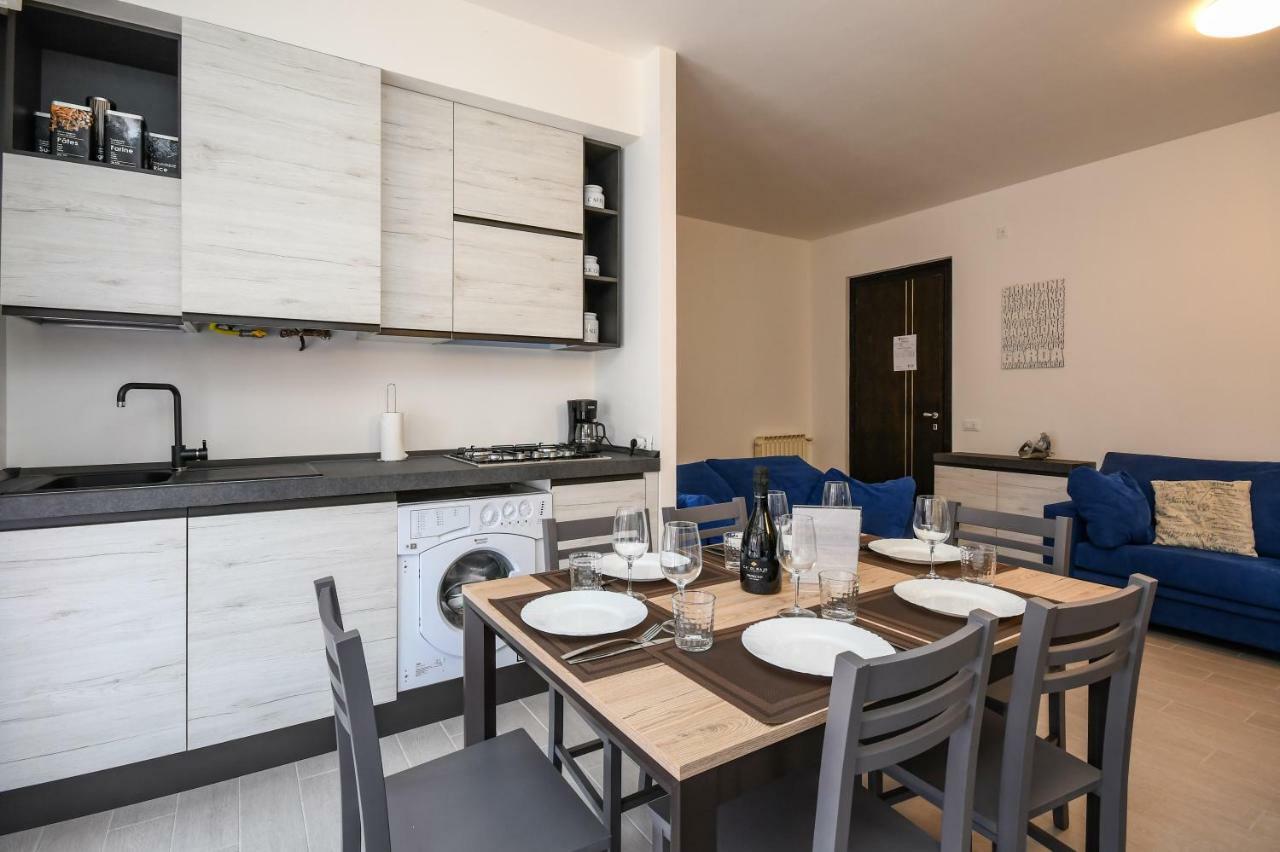 Holiday Sirmione Apartments Экстерьер фото