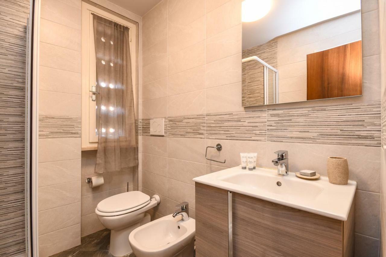 Holiday Sirmione Apartments Экстерьер фото