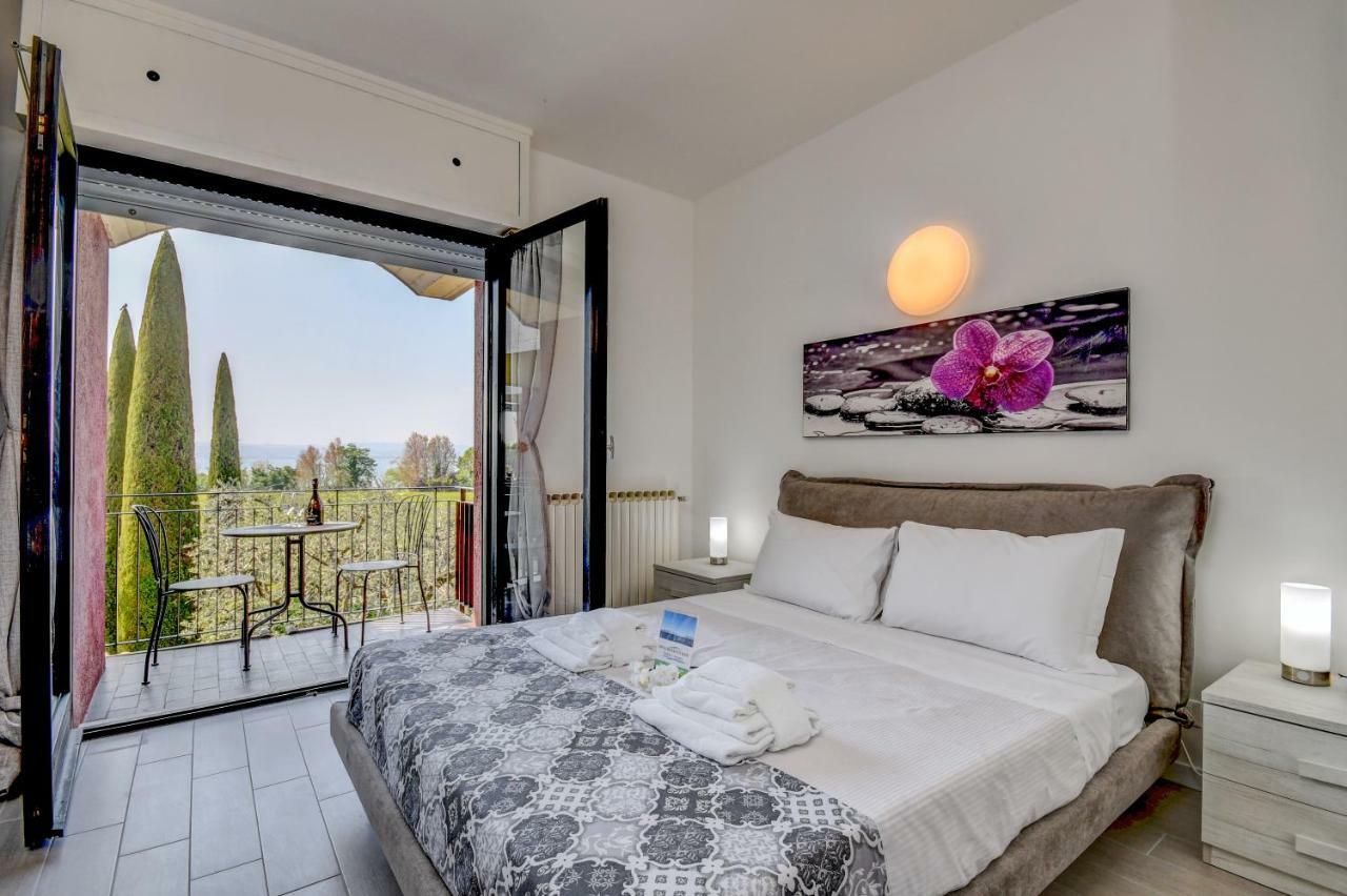 Holiday Sirmione Apartments Экстерьер фото